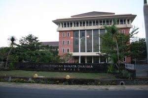 kampus_sadhar_depan