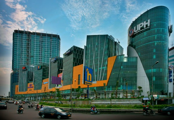 Kampus-Universitas-Pelita-Harapan-Surabaya-di-Mall-Cito