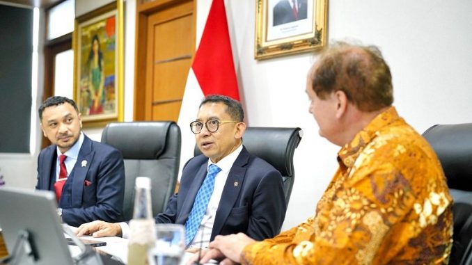 menteri_kebudayaan_fadli_zon-pS1E_large